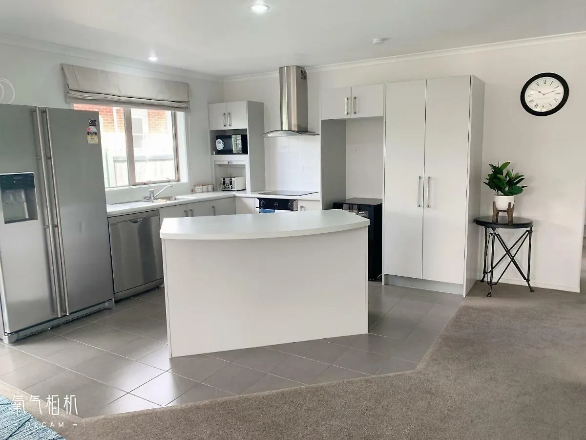 Cosy Rotorua Center Holiday Home